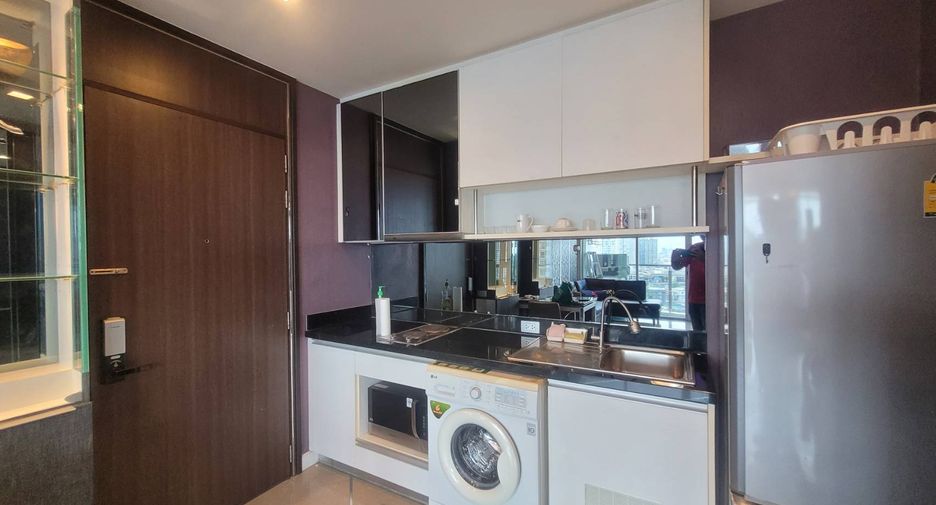 For rent 1 bed condo in Khlong Toei, Bangkok