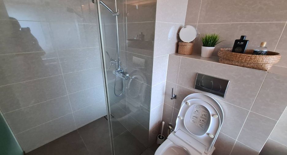 Condo en alquiler y en venta de 2 habitaciones en Watthana, Bangkok
