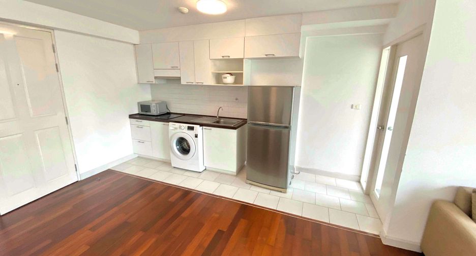 For rent 1 bed condo in Watthana, Bangkok