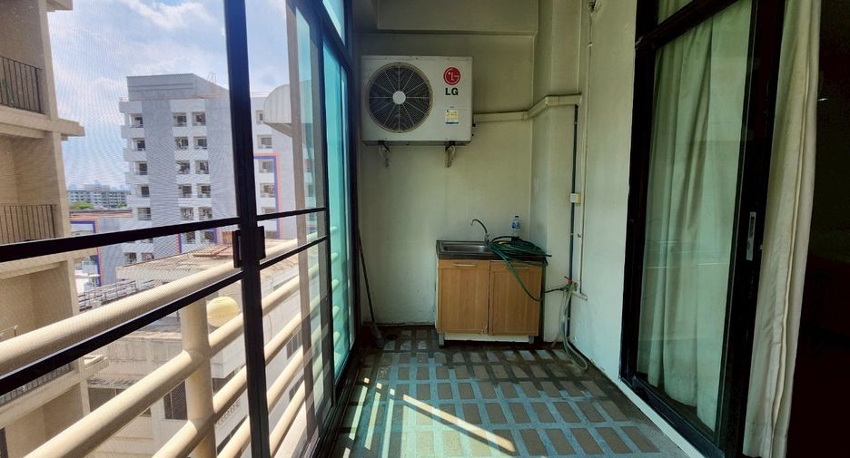 For rent 2 bedrooms condo in Phra Khanong, Bangkok