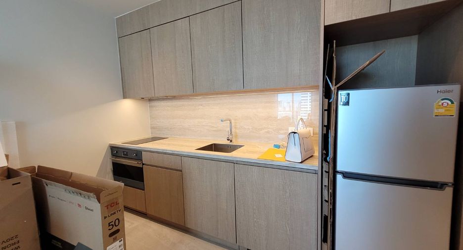 Condo en alquiler de 1 habitaciones en Sathon, Bangkok