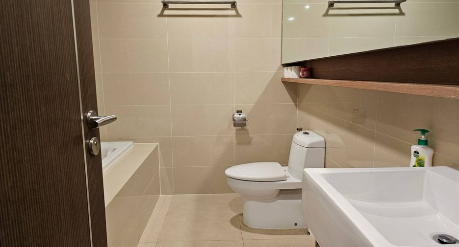 For rent 1 bed condo in Watthana, Bangkok
