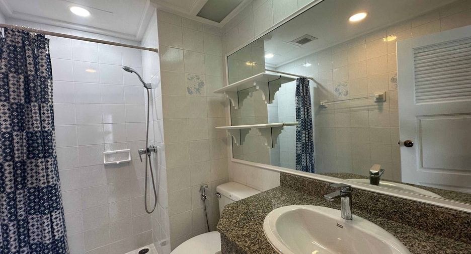 Wohnung zur Miete mit 2 Zimmer in Khlong Toei, Bangkok