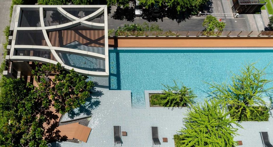 For rent 2 bedrooms condo in Watthana, Bangkok