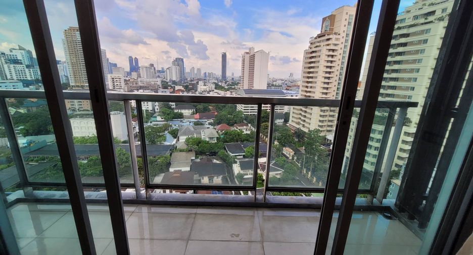 For rent and for sale 1 bed condo in Watthana, Bangkok