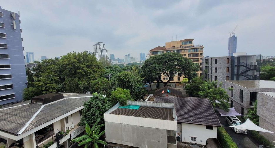 Condo en alquiler de 3 habitaciones en Watthana, Bangkok