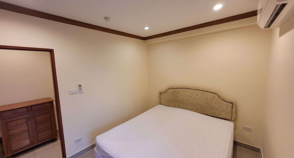 Condo en alquiler de 3 habitaciones en Watthana, Bangkok