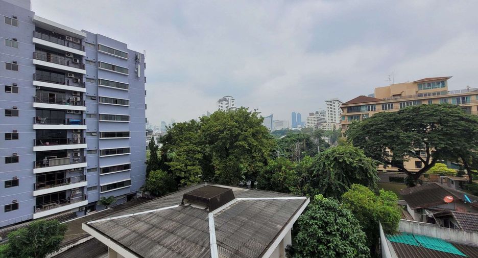 Condo en alquiler de 3 habitaciones en Watthana, Bangkok