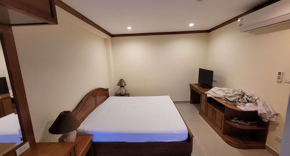 Condo en alquiler de 3 habitaciones en Watthana, Bangkok