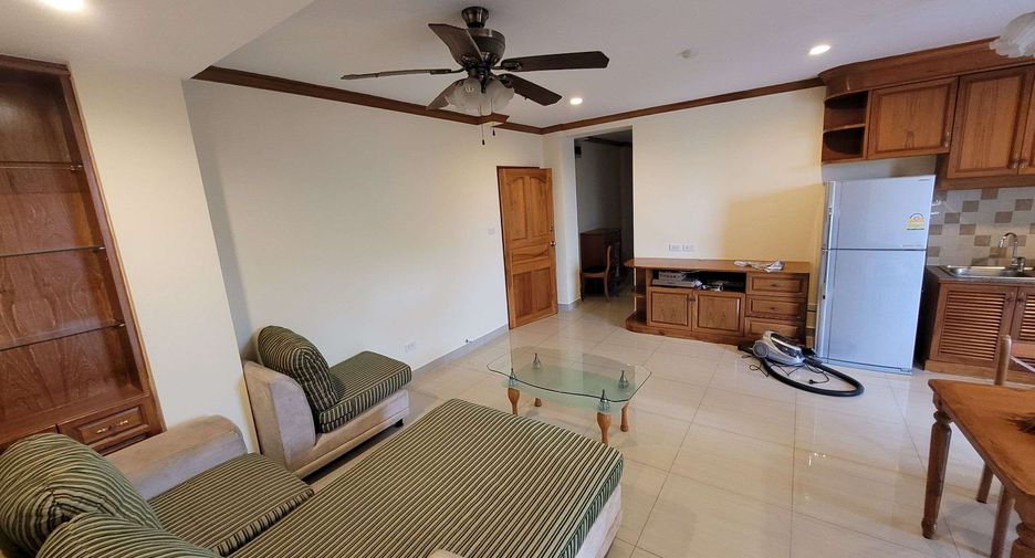 Condo en alquiler de 3 habitaciones en Watthana, Bangkok