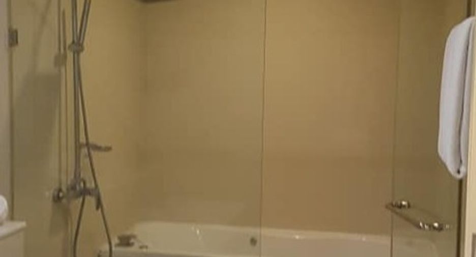 For rent 1 bed condo in Watthana, Bangkok