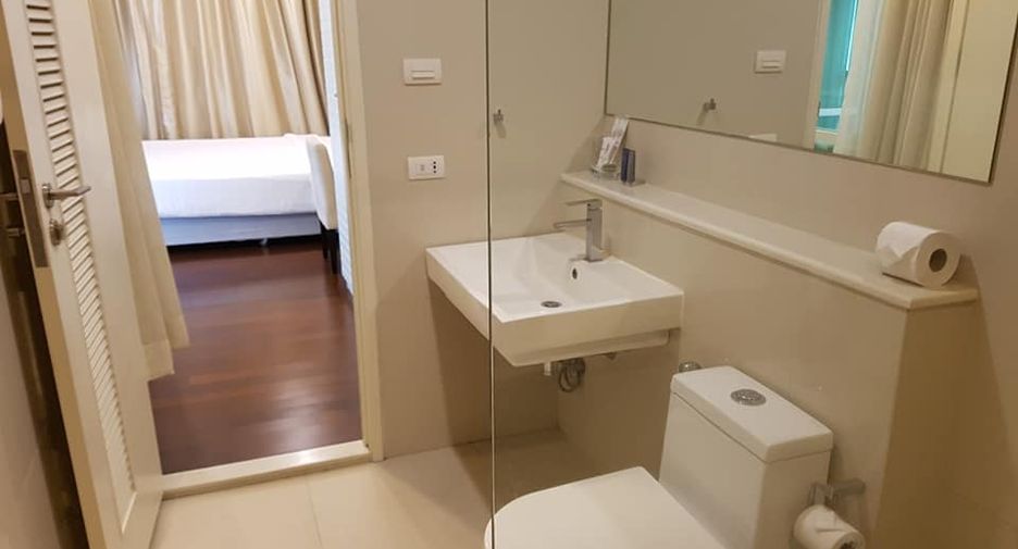 For rent 1 bed condo in Watthana, Bangkok