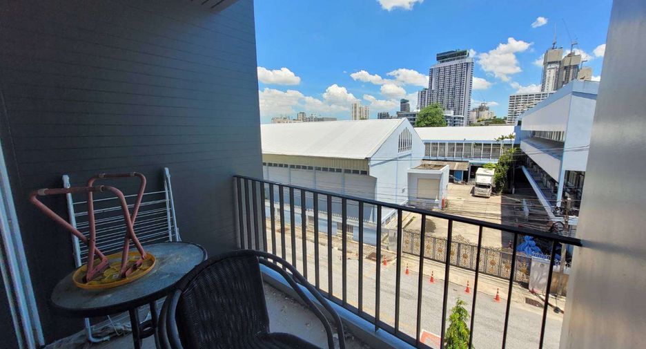 For rent 2 bedrooms condo in Watthana, Bangkok
