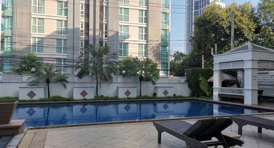 For rent 2 bedrooms condo in Watthana, Bangkok