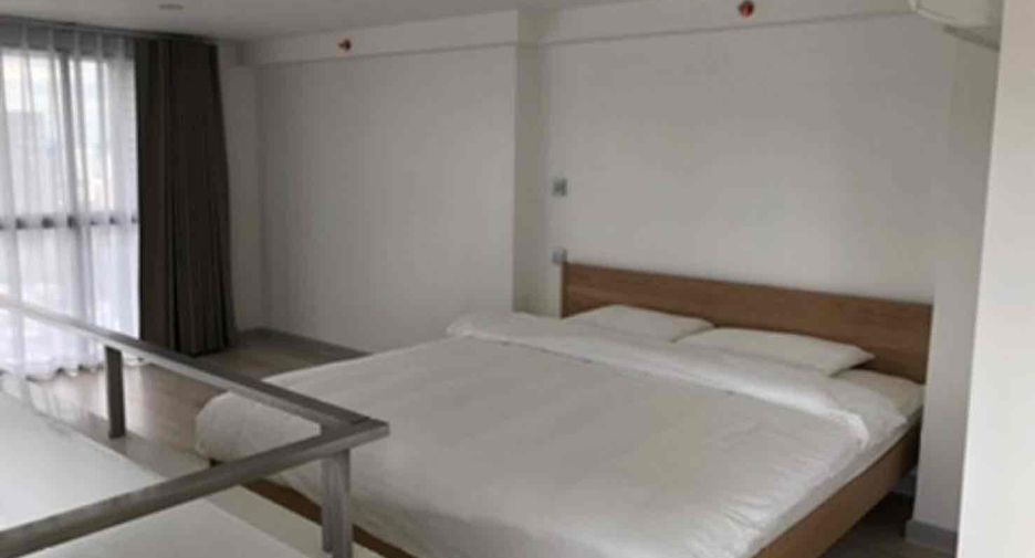 For rent 2 bedrooms condo in Sathon, Bangkok