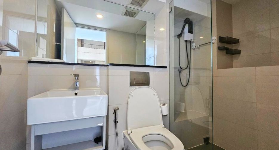 For rent 1 bed condo in Sathon, Bangkok