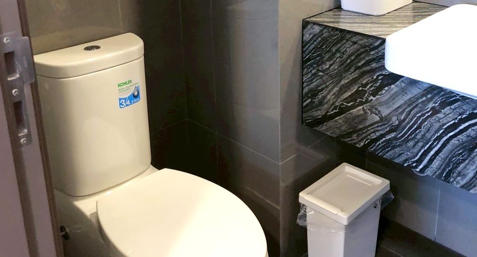 Wohnung zur Miete mit 1 Zimmer in Bang Rak, Bangkok