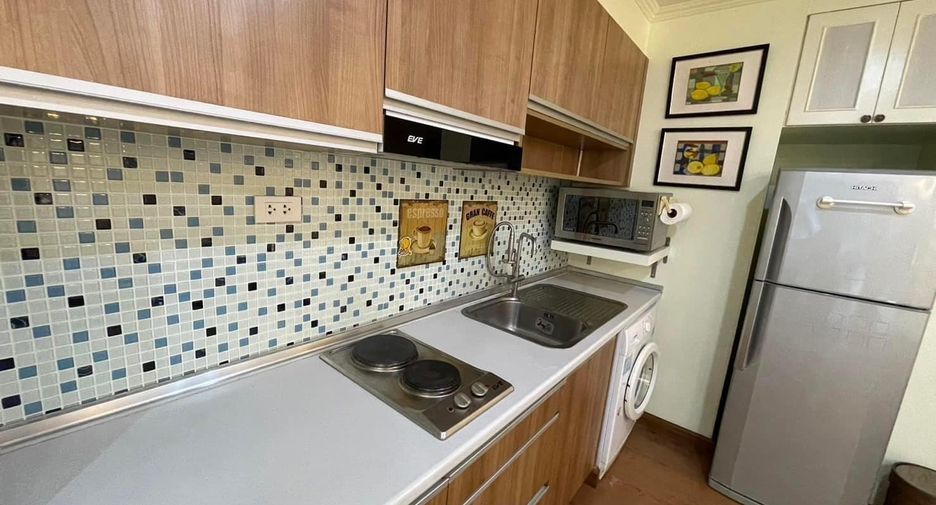 For rent 2 ベッドルーム condo in Phra Khanong, Bangkok
