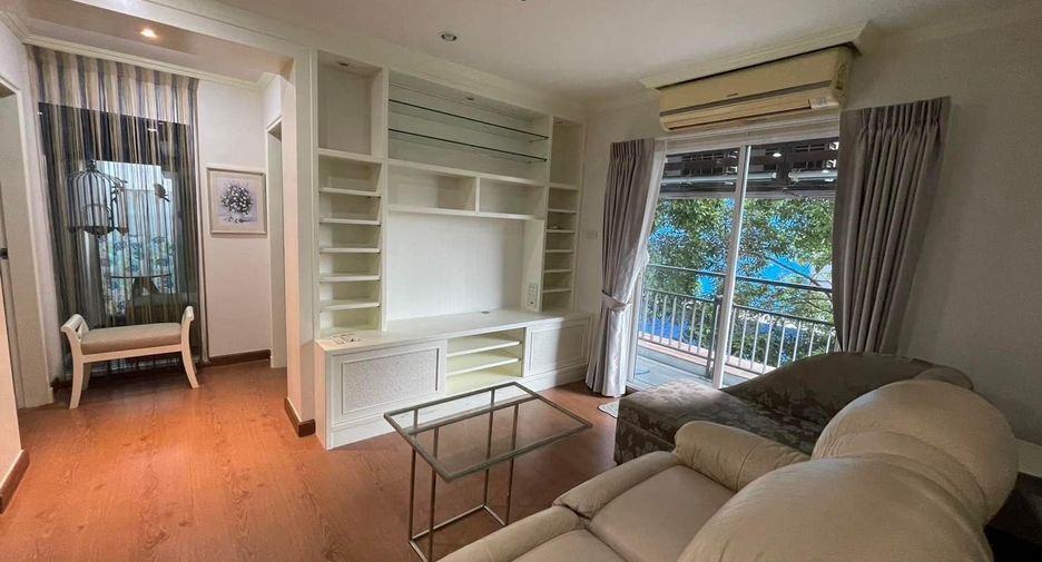 For rent 2 ベッドルーム condo in Phra Khanong, Bangkok