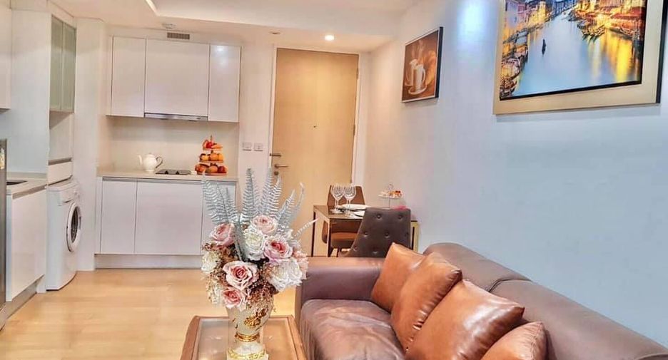 For rent 1 bed condo in Sathon, Bangkok
