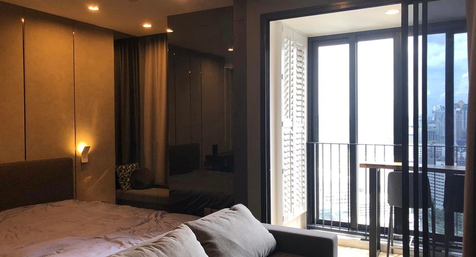 Wohnung zur Miete mit 1 Zimmer in Bang Rak, Bangkok