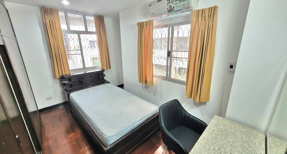 Condo en alquiler de 3 habitaciones en Watthana, Bangkok