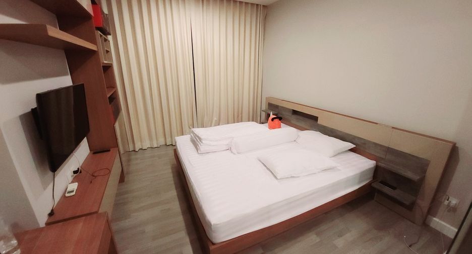 For rent 1 bed condo in Sathon, Bangkok