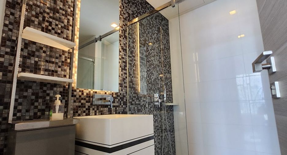 For rent 1 bed condo in Sathon, Bangkok