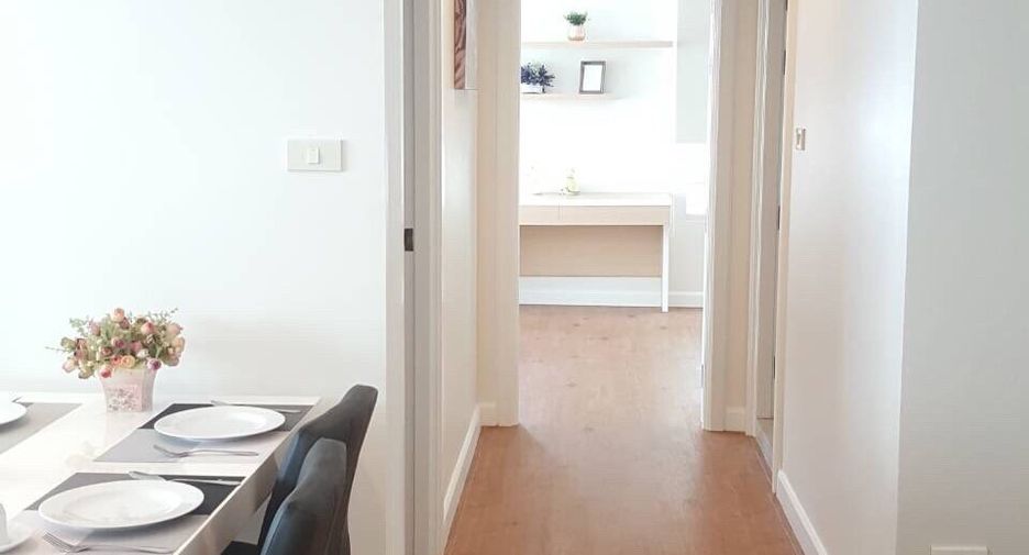 For rent 2 bedrooms condo in Khlong Toei, Bangkok