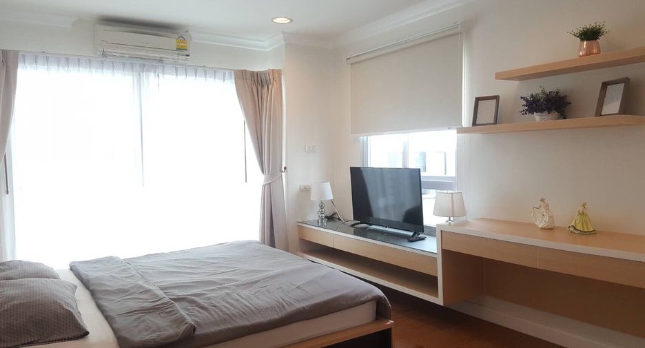 For rent 2 bedrooms condo in Khlong Toei, Bangkok