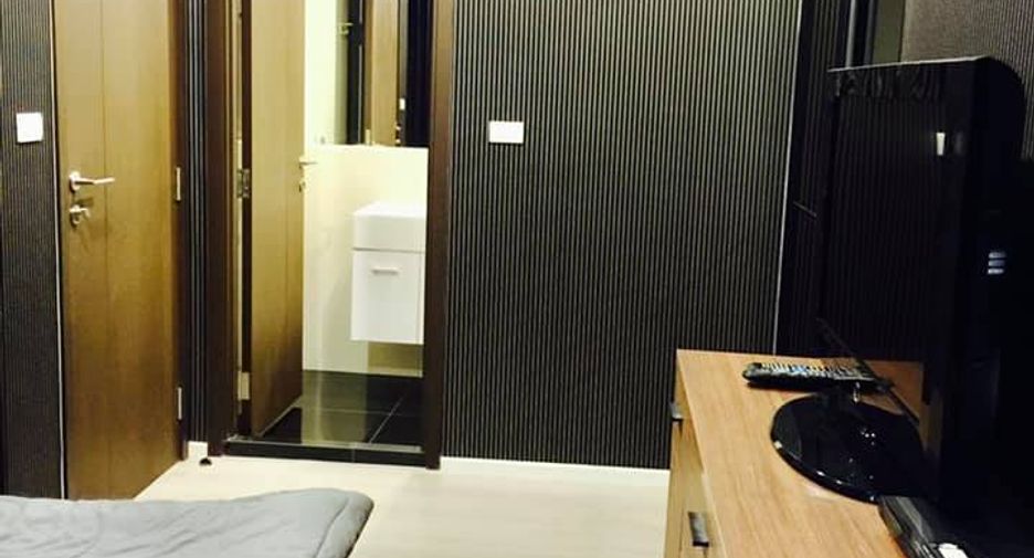 For rent 2 bedrooms condo in Sathon, Bangkok
