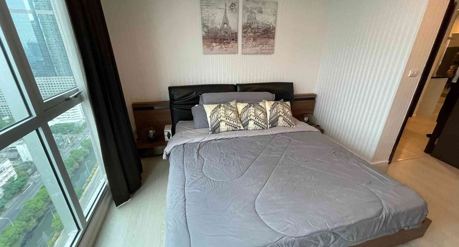 For rent 2 bedrooms condo in Sathon, Bangkok