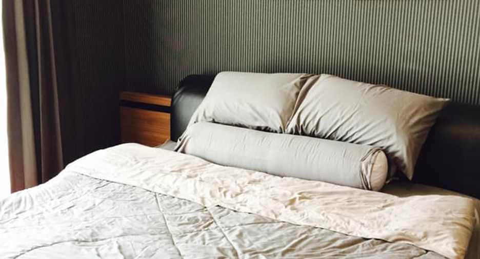 For rent 2 bedrooms condo in Sathon, Bangkok