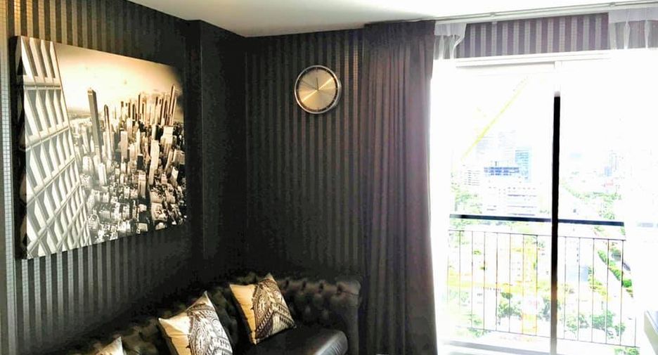 For rent 2 bedrooms condo in Sathon, Bangkok
