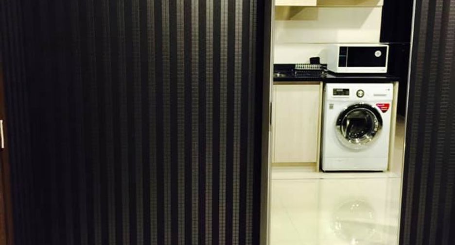 For rent 2 bedrooms condo in Sathon, Bangkok