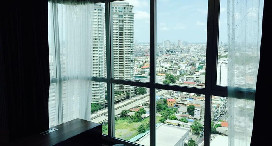 For rent 2 bedrooms condo in Sathon, Bangkok