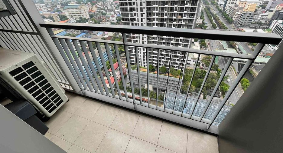 For rent 2 bedrooms condo in Sathon, Bangkok