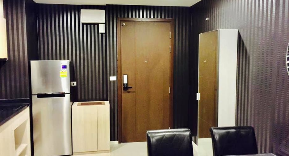 For rent 2 bedrooms condo in Sathon, Bangkok