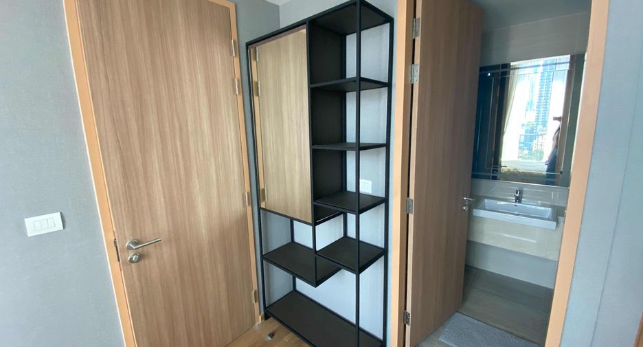 For rent and for sale 1 bed condo in Watthana, Bangkok