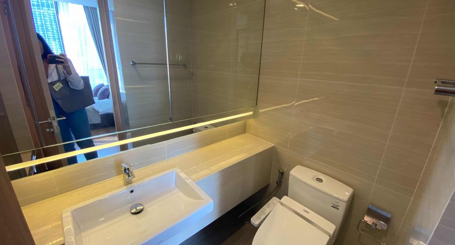 For rent and for sale 1 bed condo in Watthana, Bangkok