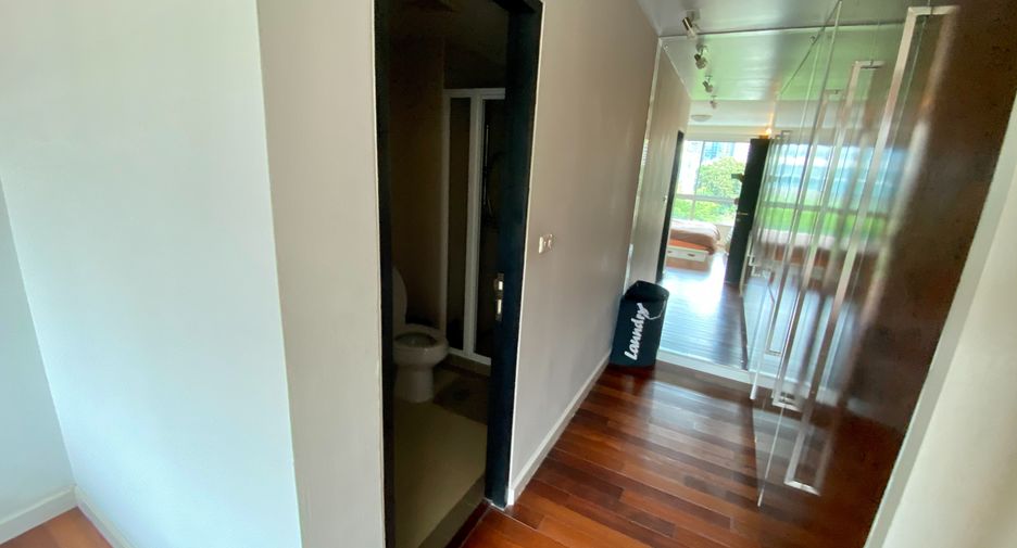 For rent 1 bed condo in Watthana, Bangkok