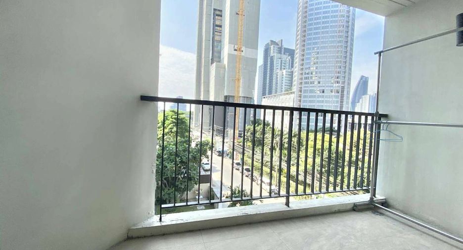 For rent 1 bed condo in Watthana, Bangkok