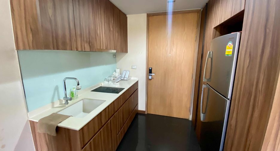 For rent and for sale 1 bed condo in Watthana, Bangkok