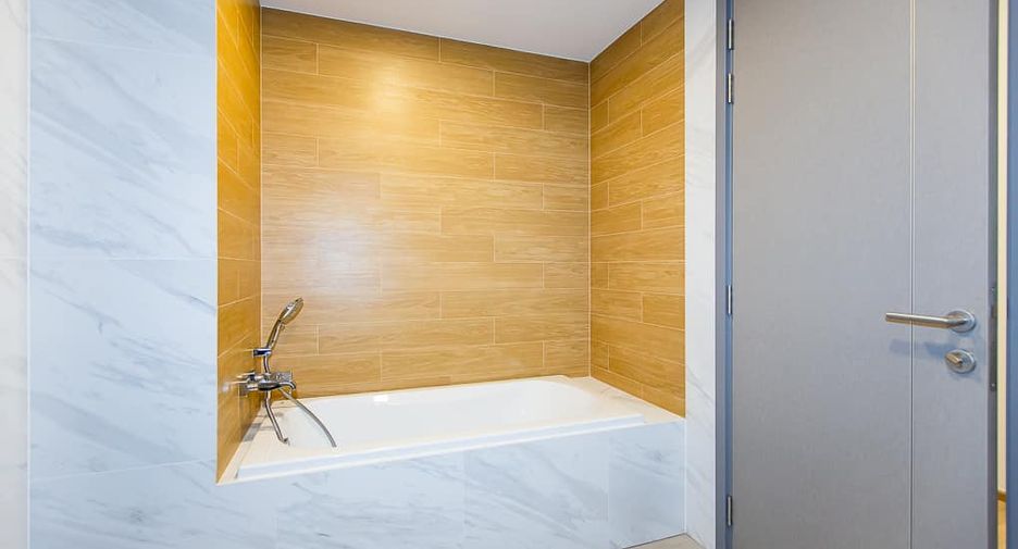 À louer et à vendre 1 chambre condo à Watthana, Bangkok