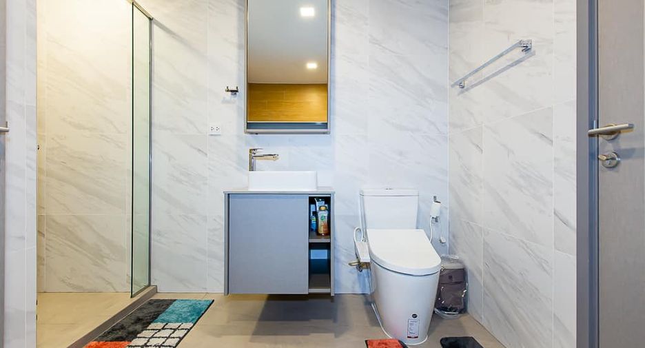 À louer et à vendre 1 chambre condo à Watthana, Bangkok