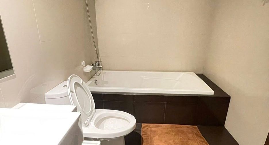 For rent 1 bed condo in Khlong Toei, Bangkok