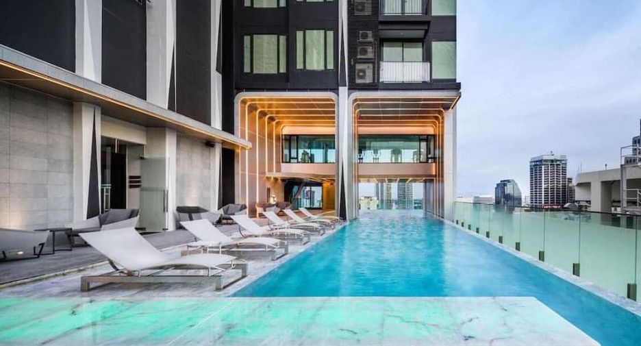 For rent 1 bed condo in Khlong Toei, Bangkok