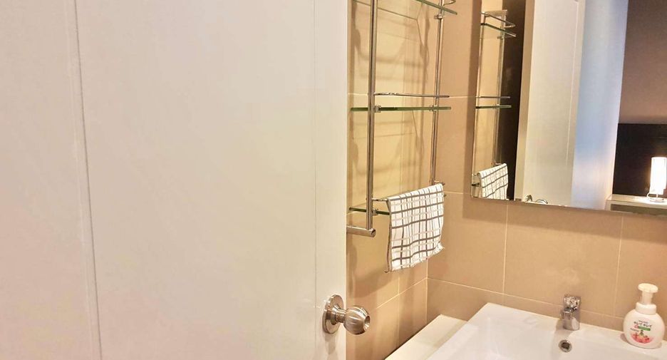For rent 2 bedrooms condo in Khlong San, Bangkok