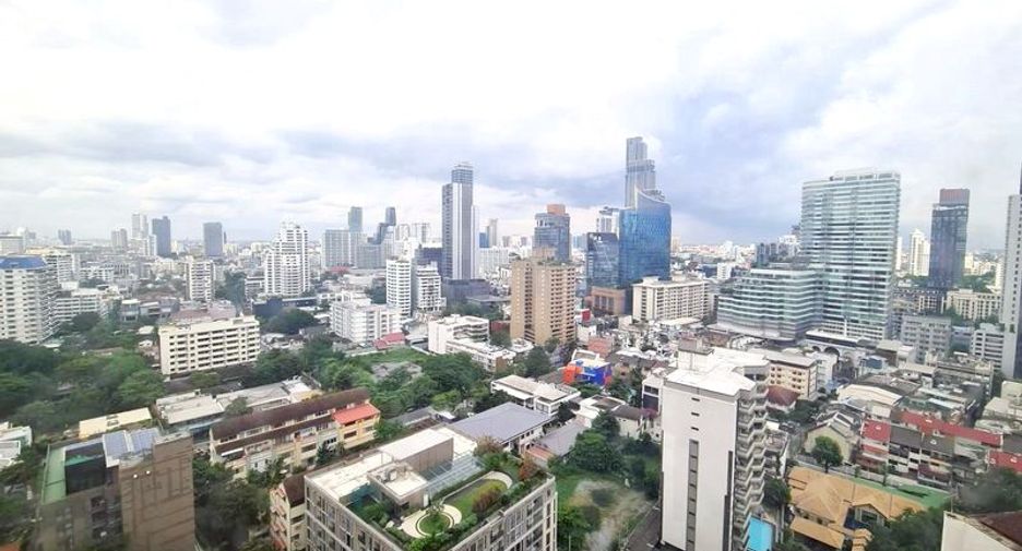 For rent 2 bedrooms condo in Watthana, Bangkok