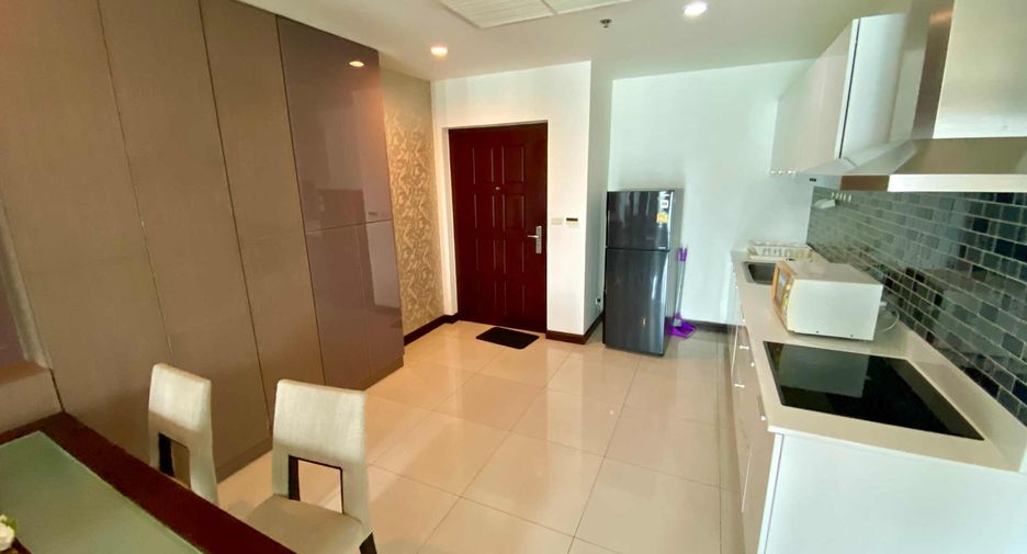For rent 2 bedrooms condo in Watthana, Bangkok